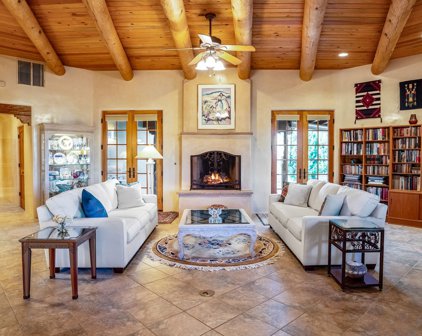 43 Avenida Frijoles, Santa Fe