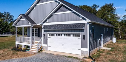 150 Captains Way, Reedville