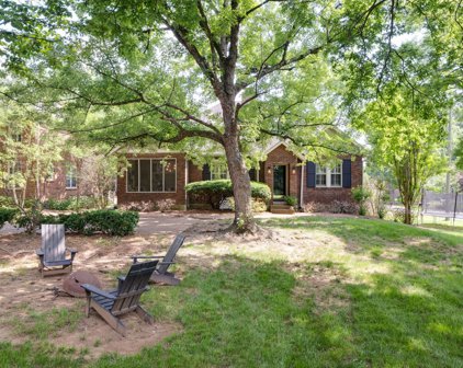 223 Woodmont Cir, Nashville