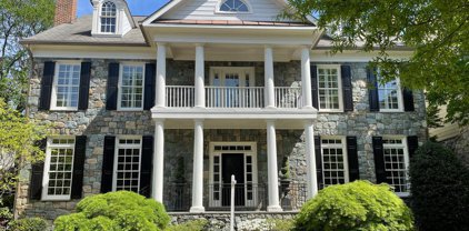 7205 Farm Meadow Ct, Mclean