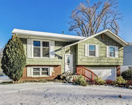 12 Wander Way, Lake In The Hills