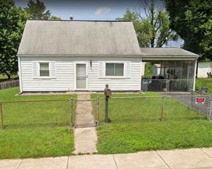 102 Kirby St, Manassas Park
