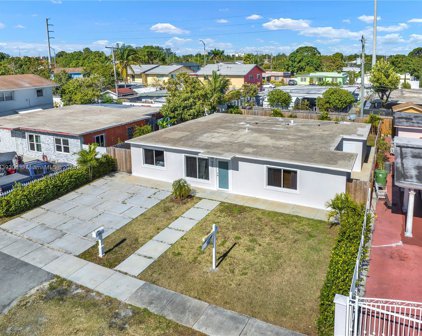 941 E 16th Pl, Hialeah