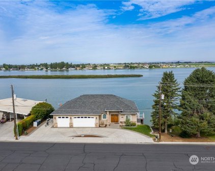 1510 W Marina Drive, Moses Lake