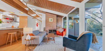 945 Sherwood Lane, West Vancouver