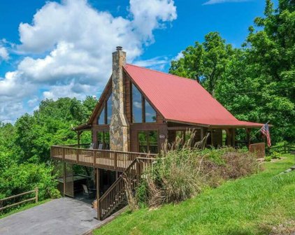1608 Bench Mountain Way, Sevierville