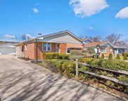 364 N Lombard Avenue, Lombard image