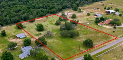 625 Lake Valley Dr, La Vernia