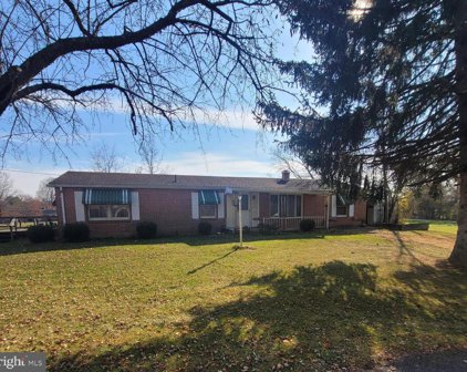 32 Milo Ln, Falling Waters