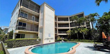 2420 Diana Dr Unit #302, Hallandale Beach