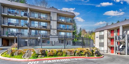 9517 NE 180th Street Unit #B-106, Bothell