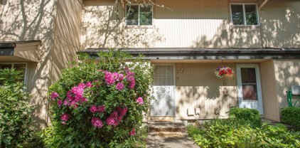 1517 FETTERS LOOP, Eugene
