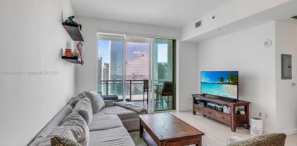 950 Brickell Bay Dr Unit #4400, Miami