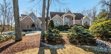 8 Stone Hill Rd, Westborough