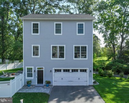 3641 Beach Drive Blvd, Edgewater