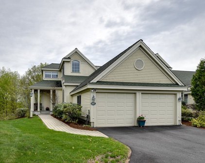 107 Carriage Hill Circle Unit 107, Southborough