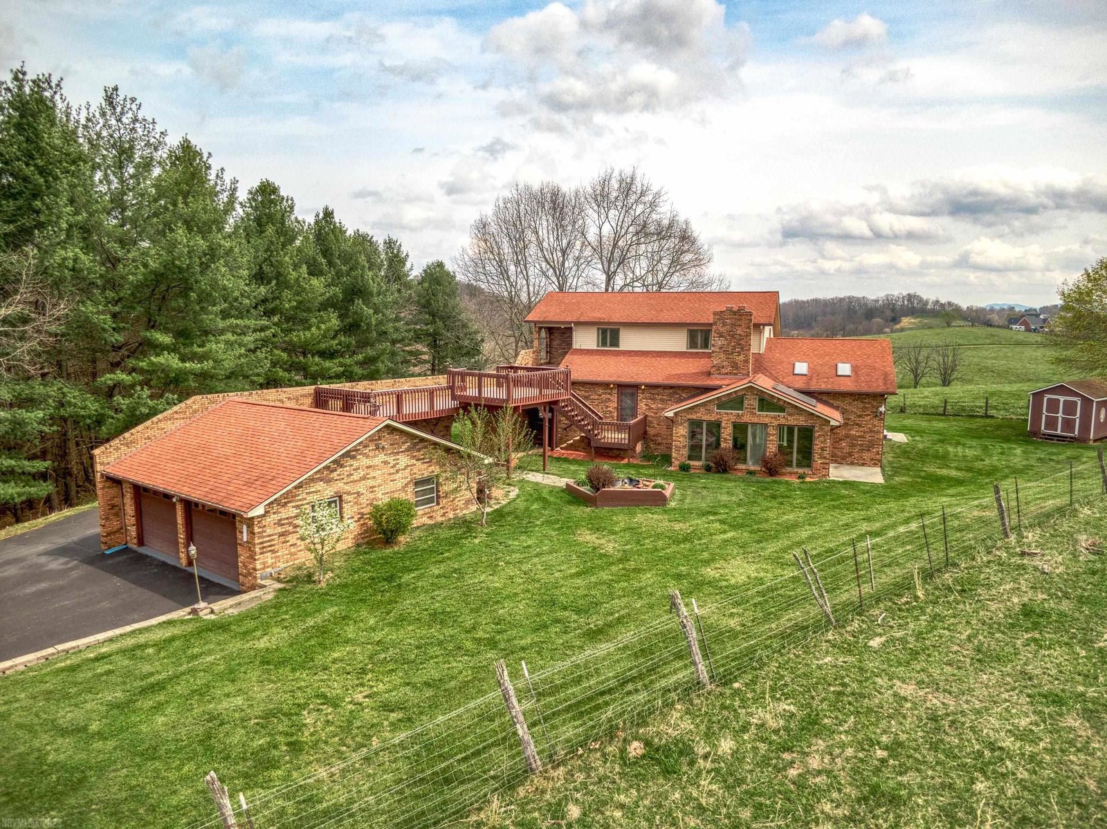 3263 Country Meadow Drive, Christiansburg, 24073