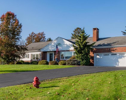 5 Circle Dr, Lock Haven