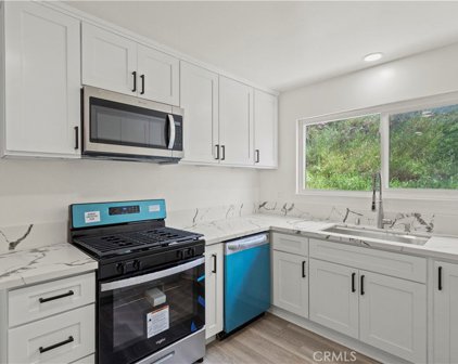 335 Spruce Street, Riverside