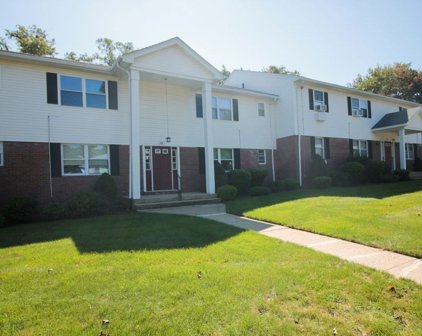 53 Colonial Cir Unit D, Chicopee
