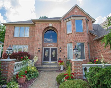 44073 GINKGO, Sterling Heights