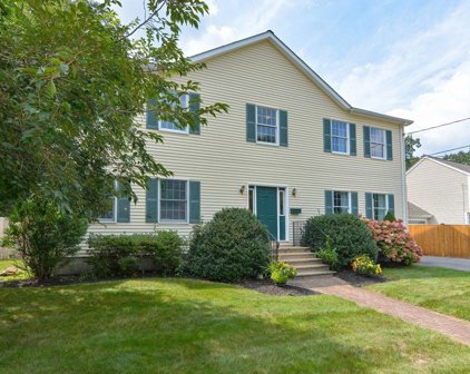 17 Stacey St, Natick