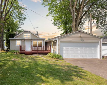25031 Lake Shore Drive, Dowagiac
