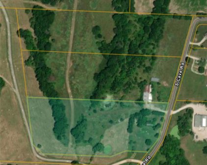 10810 S Cave Road, Lone Jack