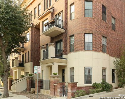 215 Center St Unit 109, San Antonio
