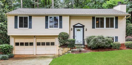 180 Roswell Farms Court, Roswell