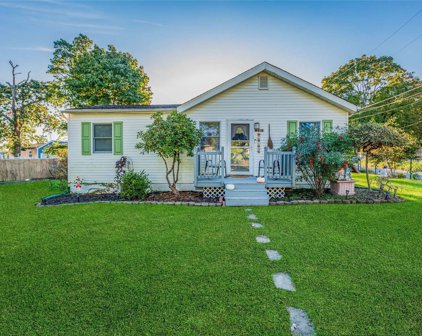 218 N 7th Street, Ronkonkoma
