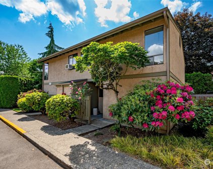 10002 NE 138th Place Unit #T-1, Kirkland