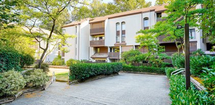365 Ginger Drive Unit 16, New Westminster