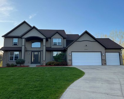 2341 Cascade Pointe Court SE, Grand Rapids