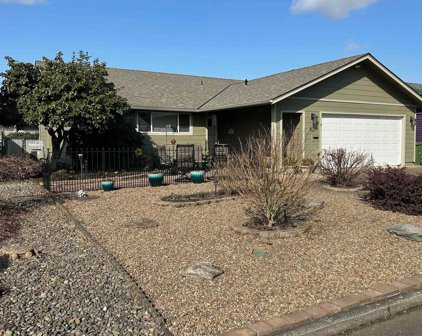 403 E Clackamas Cir