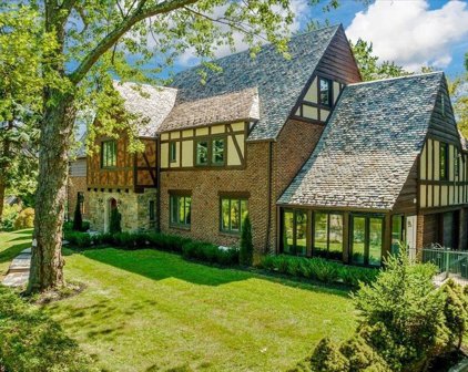 74 Beverly Road, Great Neck