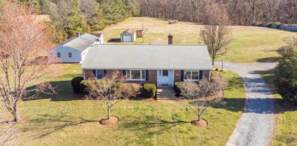 43849 Spinks Ferry Rd, Leesburg