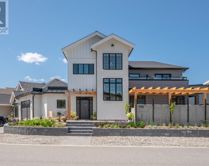 876 JOHNSON Street, Summerland
