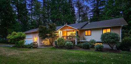 6906 237th Avenue NE, Redmond