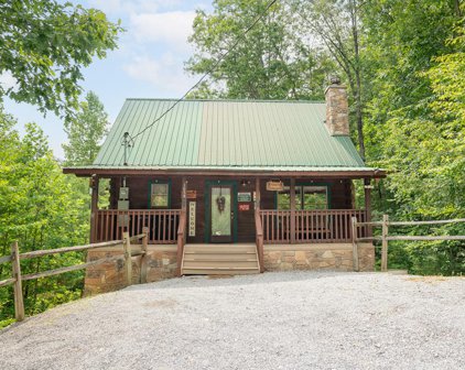 1654 Scenic Woods Way, Sevierville