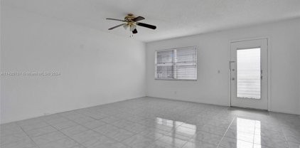 1401 Sw 135th Ter Unit #102H, Pembroke Pines