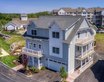 6 Kettle Point  Avenue, East Providence