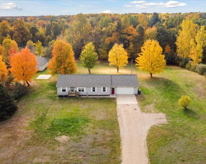 8281 Newcomb Road, Lakeview