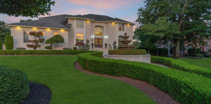 2 Beena Way, Manalapan