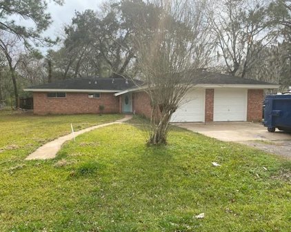 1102 Avenue C, Sweeny