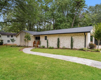 510 Waterview Lane, Stone Mountain