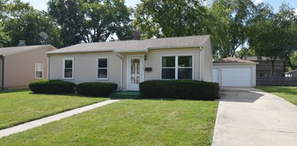 1418 Crestwood Drive, Aurora