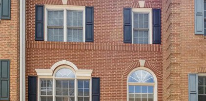 1164 N Vernon St, Arlington