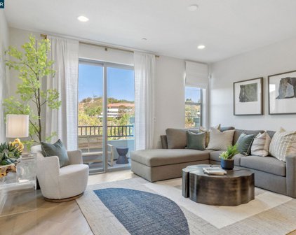 300 Laurel Knoll Drive, Martinez
