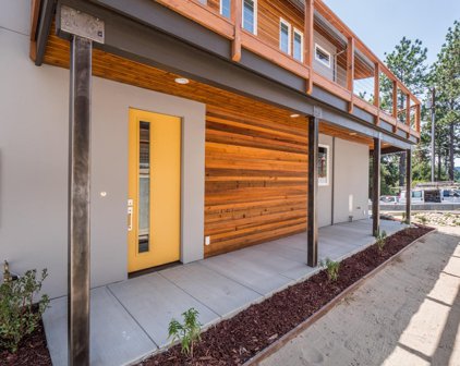 24 Blake LN, Scotts Valley
